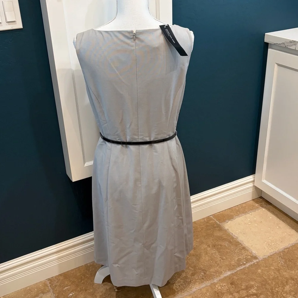 Jones New York gray sleeveless boat neck pleated dress